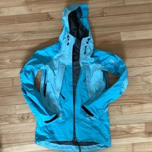 Light blue Goretex ski shell